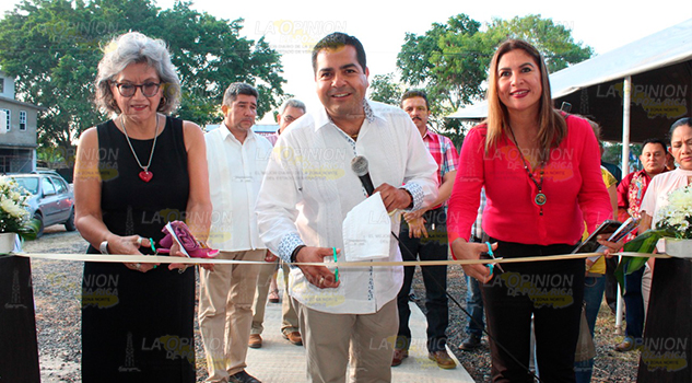 Jimenez Rodriguez inaugura la Exposición pictórica “Ecletico”