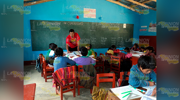 En riesgo de desaparecer tres escuelas de Tuxpan