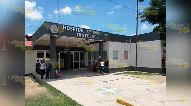 Hospital general de Tantoyuca un elefante blanco, atienden en condiciones insalubres