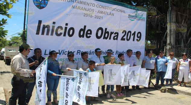 Gobierno municipal beneficia a los habitantes de la colonia el Cafetal