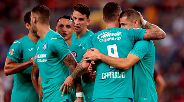 Cruz Azul vivió 'despertar' de Caraglio y venció con claridad al atlas