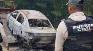 Abandonan vehículo calcinado y desbalijado en la localidad de Ixtlar Abandonan vehículo calcinado y desbalijado en la localidad de Ixtlar