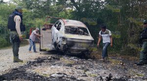 Abandonan vehículo calcinado y desbalijado en la localidad de Ixtlar Abandonan vehículo calcinado y desbalijado en la localidad de Ixtlar