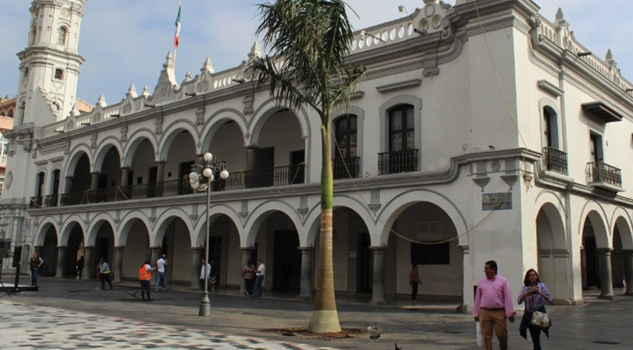 Analiza el Ayuntamiento de Veracruz vender propiedades para pagar laudos
