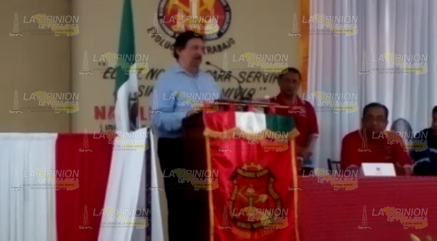 Asiste Napoleón Gómez Urrutia a Pánuco en apoyo a trabajadores mineros