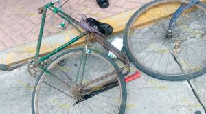 Casi matan a ciclista en céntrica avenida de Gutiérrez Zamora Casi matan a ciclista en céntrica avenida en Gutiérrez Zamora