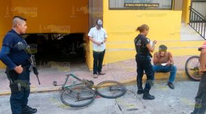 Casi matan a ciclista en céntrica avenida de Gutiérrez Zamora Casi matan a ciclista en céntrica avenida en Gutiérrez Zamora