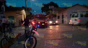 Chocan 2 camionetas en Gutiérrez Zamora, uno de los chóferes escapó Chocan 2 camionetas en Gutiérrez Zamora, uno de los chóferes escapó