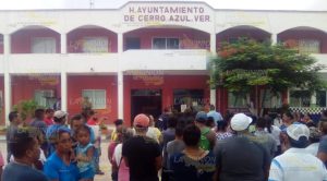 Comerciantes buscan audiencia con autoridades de Cerro Azul