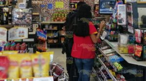 Con cuchillo en mano un hombre atracó un Oxxo de la colonia Lázaro Cárdenas