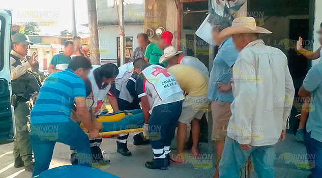 Derrapa obrero en motocicleta por evitar a automóvil en Pánuco Derrapa obrero en motocicleta por evitar a automóvil en Pánuco