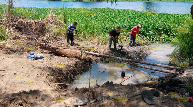 Desesperante contingencia por la sequia en Cazones de Herrera Desesperante contingencia por la sequia en Cazones de Herrera