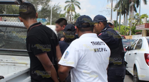 Militares agreden a jinetes en cabalgata en Tuxpan Militares agreden a jinetes en cabalgata en Tuxpan
