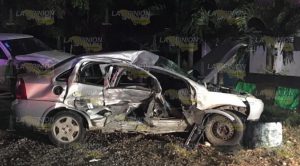 Embiste auto en la carretera Tuxpan-Tamiahua y fallece una mujer