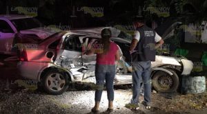 Embiste auto en la carretera Tuxpan-Tamiahua y fallece una mujer