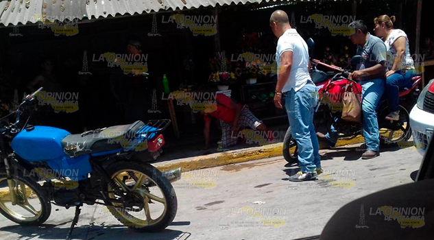 Embisten a un motociclista en Cerro Azul Embisten a un motociclista en Cerro Azul