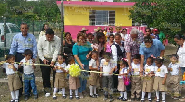 Escolín de Olarte, Coatzintla, ya tiene aula para el CAIC-DIF