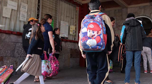 Estas becas pueden ayudarte a ti o tus hijos en regreso a clases