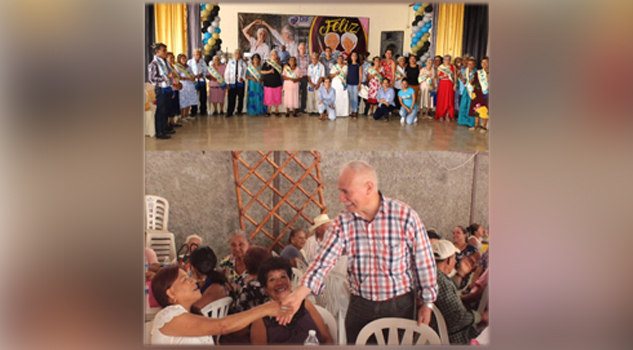 Festeja Jorge Vera a los abuelitos en Álamo