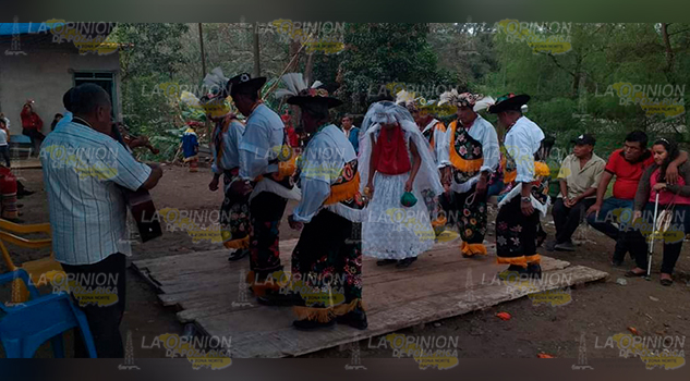 Piden apoyo para rescate de danzas