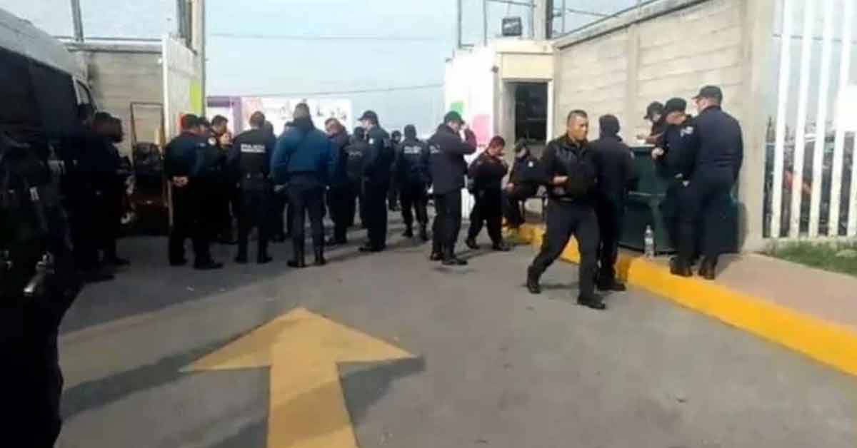 Por corrupción cesan a 40 policías de Valle de Chalco