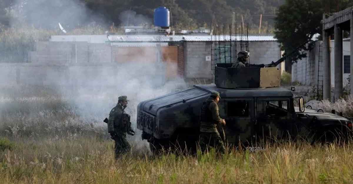 Evacuan tres escuelas por fuga de gas en Puebla