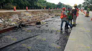 Obrero atropellado sobre la autopista México - Tuxpan Obrero atropellado sobre la autopista México - Tuxpan