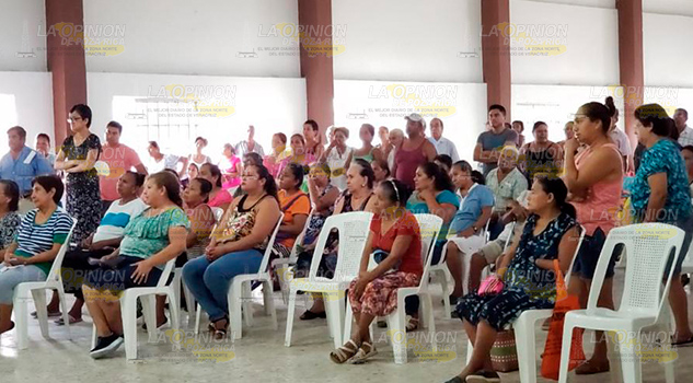 Por vencer 120 pólizas del Seguro Popular en Castillo de Teayo Por vencer 120 pólizas del Seguro Popular en Castillo de Teayo