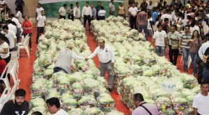 Realiza la entrega de 2100 Becas del Ramo 033