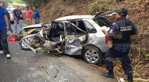 Maestros sufren accidente en la Tuxpan - Tampico, viven de milagro