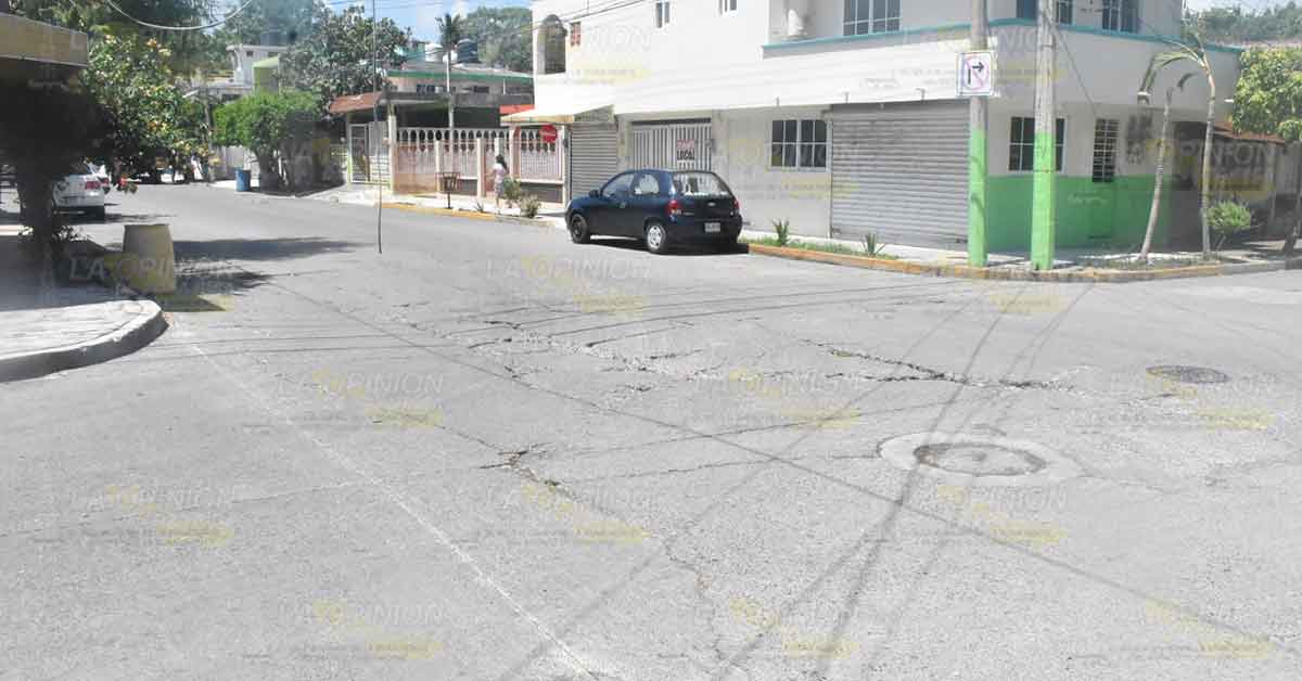 Mejoramiento de infraestructura vial llega a la colonia México de Poza Rica