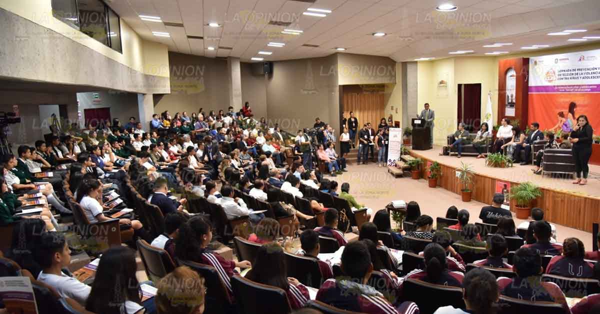 Refrenda diputada su compromiso para mejorar leyes que protegen a niñas y niños