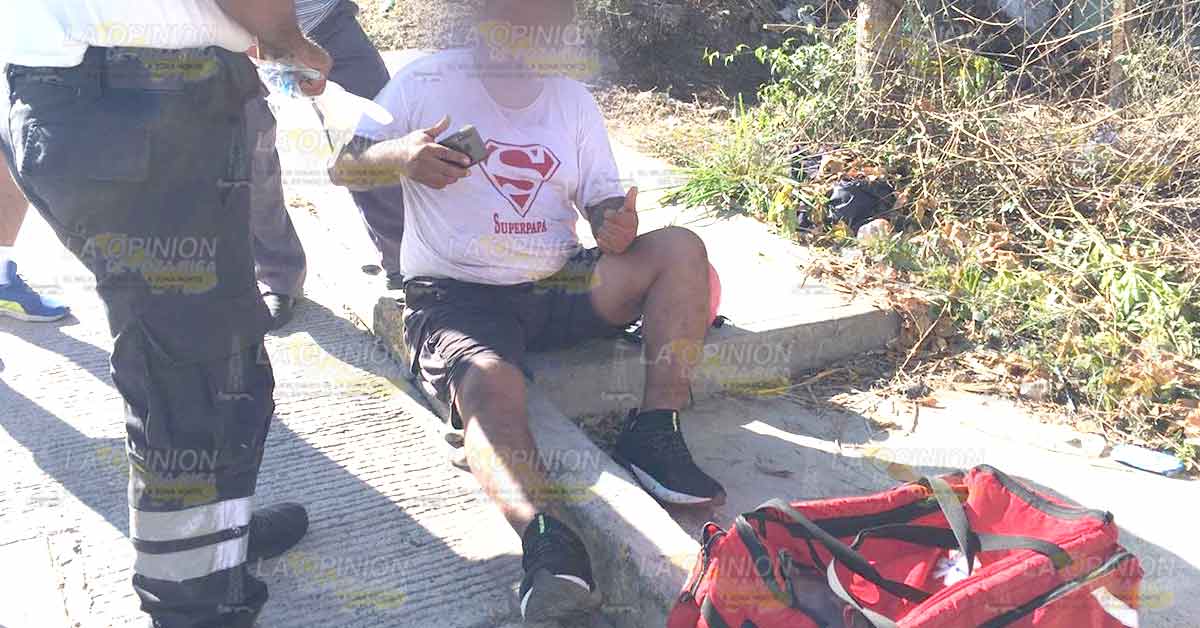 Familia cae de motocicleta en Tuxpan