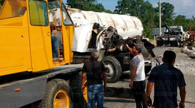 Fiscalía libera pipa en Furberos Coatzintla
