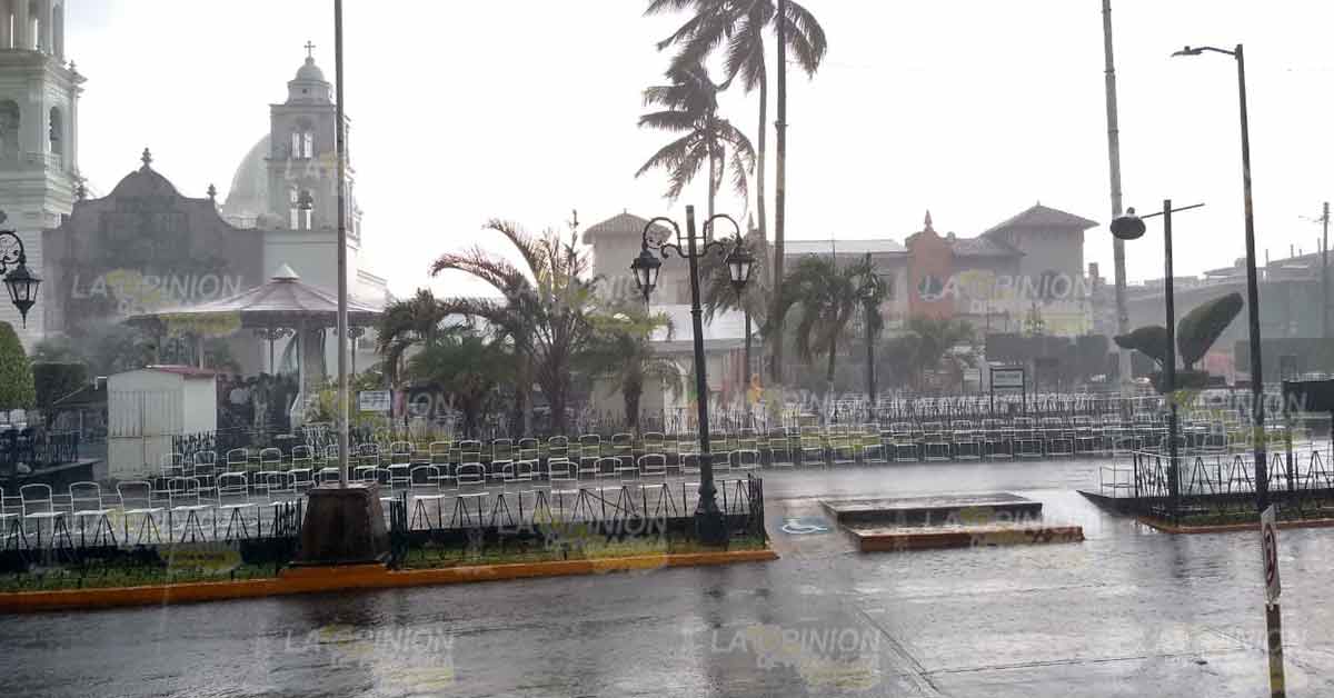 Tarde de lluvia en la heroica Tlapacoyan