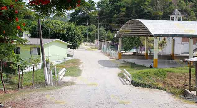 “Las machis”, hay muy poco que vender.