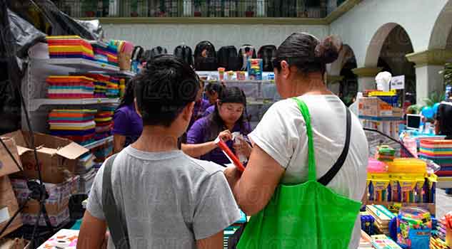 Onerosas y abusivas las listas de vuelta a la escuela