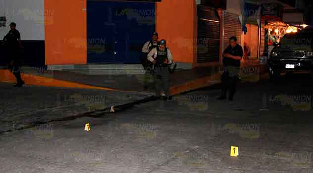 Balean a taxista en Martínez de la Torre