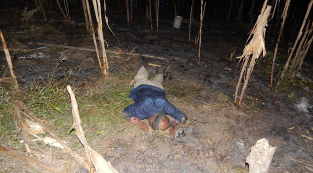 ¡Hallado muerto en una parcela! de Tuxpan