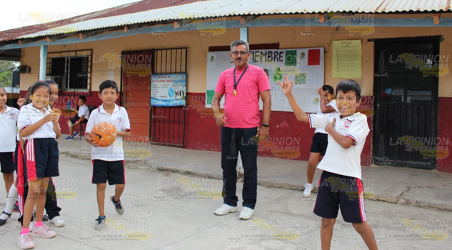Limitantes en Educación Física, lamentan maestros en Tuxpan