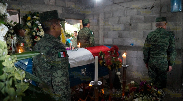 Familiares y amigos dieron el último adiós al sargento segundo de caballería originario de la congregación de Santa Clara
