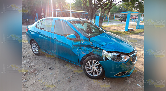 Docente choca su vehículo nuevo, apenas tenía tres días de uso