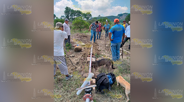 Rehabilitan sistemas de agua en la comunidad de piedra clavada