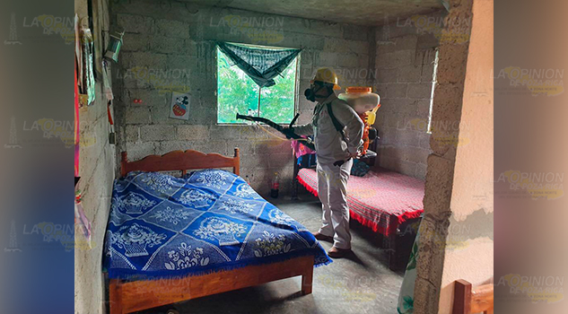Fumigan áreas donde hay incidencia de aedes aegypti