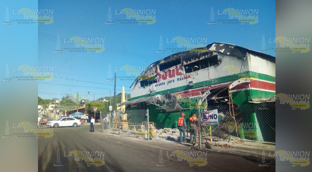 Inicio la demolición de Su Bodega de Cerro Azul