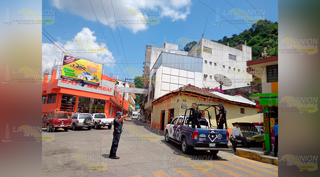 Elementos de seguridad pública municipal de Zontecomatlán, detuvieron a un agricultor