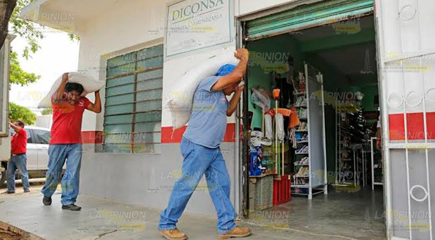 Roban y pillan tienda Diconsa en Chalma