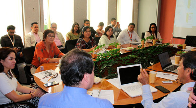 Analizan en comisiones iniciativa que prohíba el uso de recipientes plásticos Analizan en comisiones iniciativa que prohíba el uso de recipientes plásticos