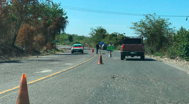 Aumentan deterioro de la carretera federal Poza Rica - Tihuatlán Aumentan deterioro de la carretera federal Tihuatlán - Poza Rica