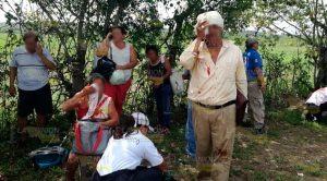 Autobús choca contra camioneta y se sale de la carretera México - Tuxpan Autobús choca contra camioneta y se sale de la carretera México - Tuxpan
